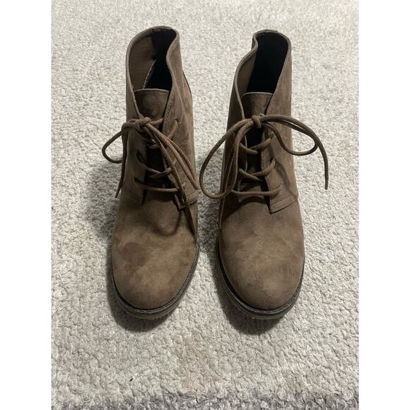 Mia Women's Size 8 Shayna Lace Up Block Heel Ankle Booties Brown GG378X - Picture 4 of 12